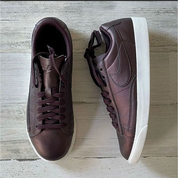 Nike Blazer Womens low WOMENS skateboarding size 8.5 leather